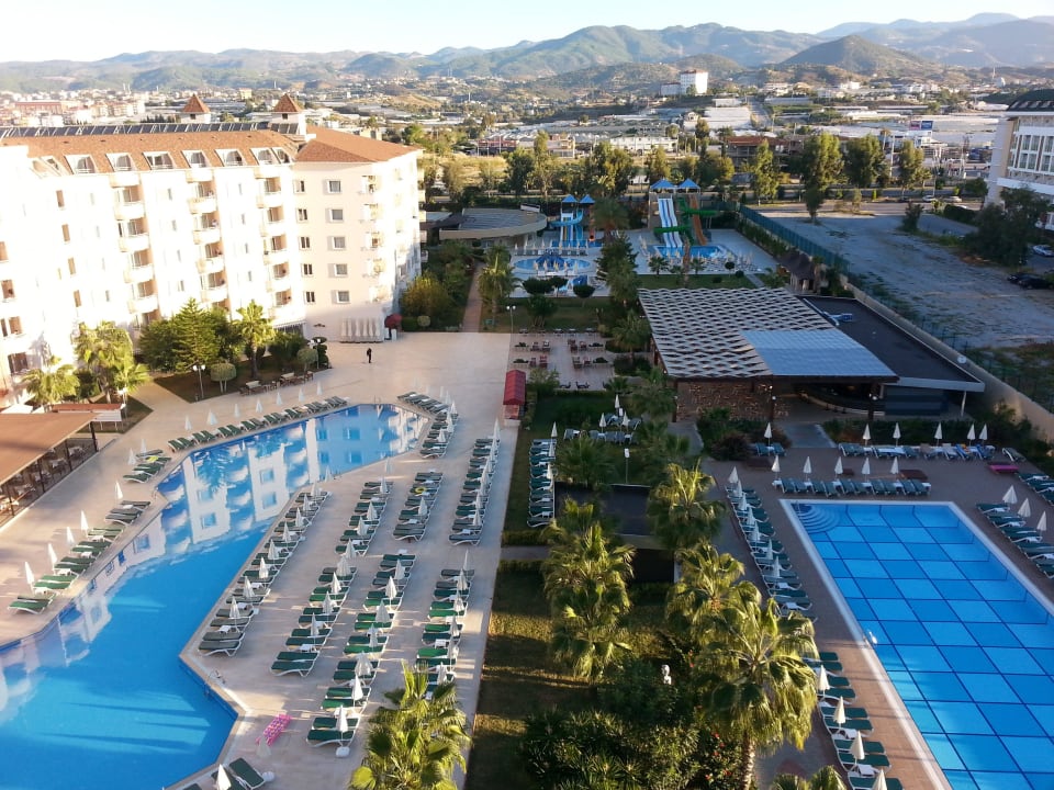 Blick aus dem Zimmer 5. Etage Hotel Royal Garden Beach