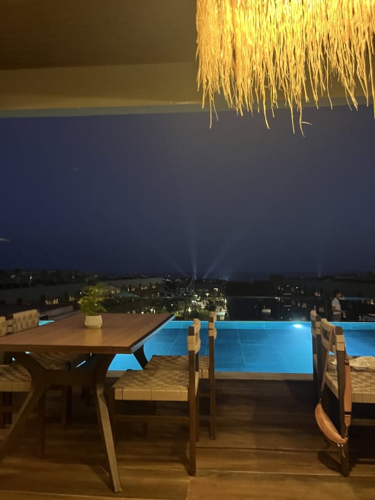 Gastro Jacaranda Luxury Resort