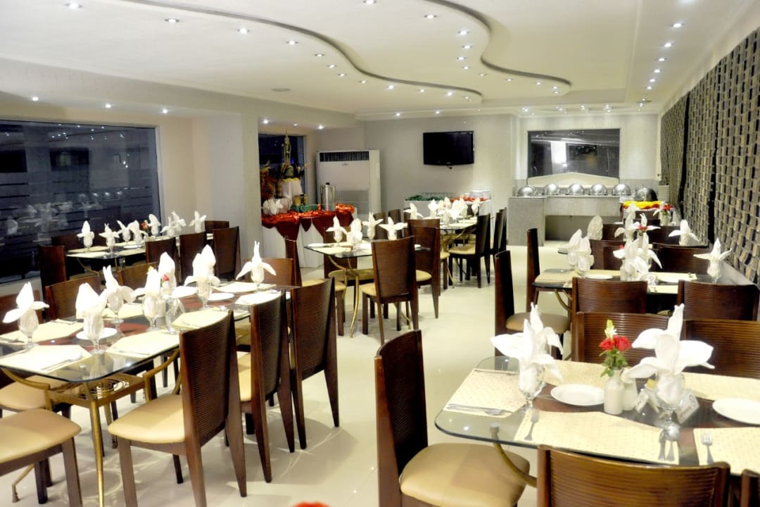 Gastro Hotel Crown Plaza