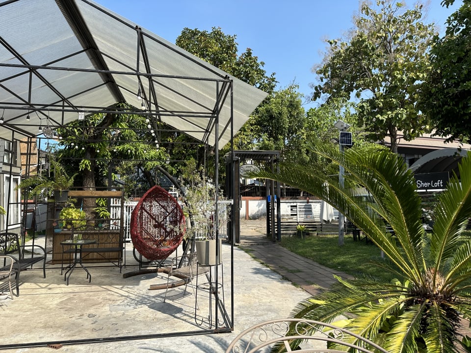 Gartenanlage Sherloft Home & Hostel