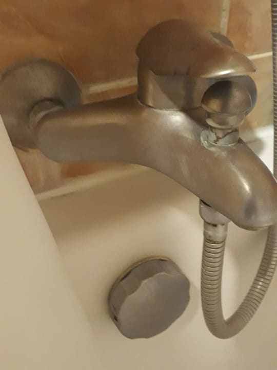 Zimmer Grand Muthu Golf Plaza Hotel & Spa