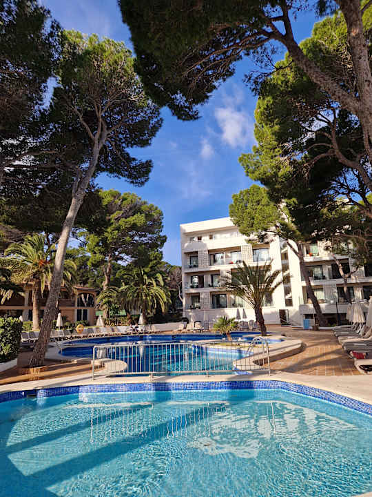 Pool Hotel & Spa S'Entrador Playa