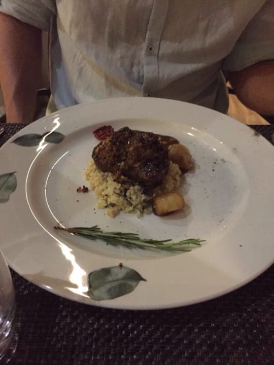 Abendessen Acanthus Cennet Barut Collection