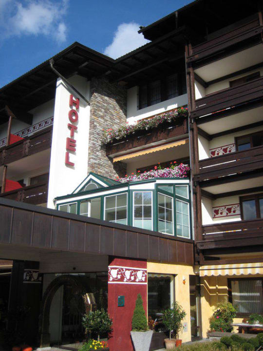 Das Hotel von vorne Rieser Achensee Resort