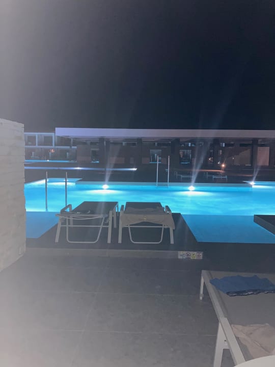 Pool Porto Bello Royal