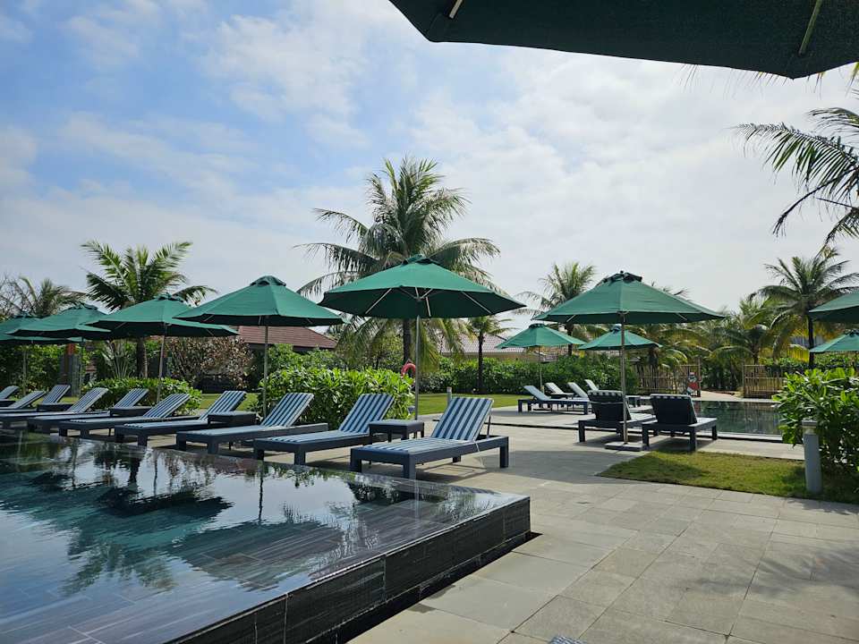 Pool ROBINSON NAM HOI AN