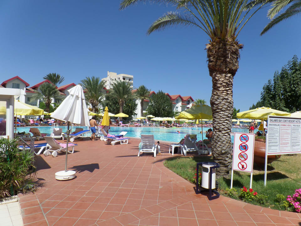 Zugang zum Pool Salamis Bay Conti Resort Hotel & Casino