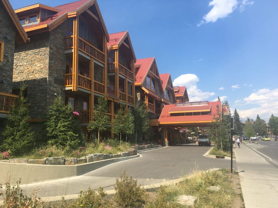 Außenansicht Moose Hotel & Suites