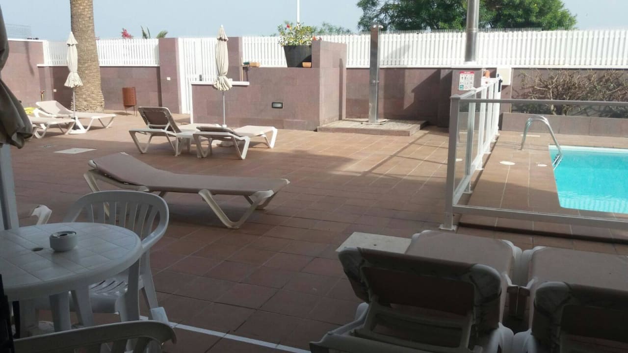 Von Meer in der 1.Strandlage nichts zu sehen Apartamentos Horizonte