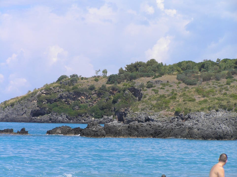 Widok morza i skałek San Domenico Family Hotel