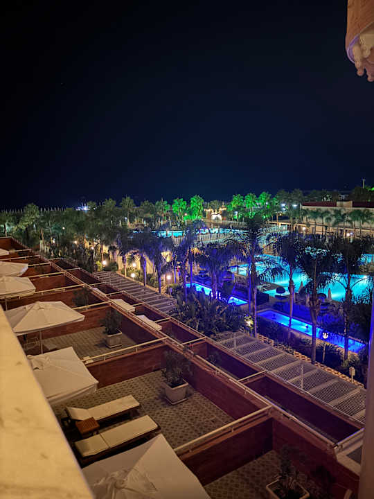 Außenansicht Royal Taj Mahal Hotel