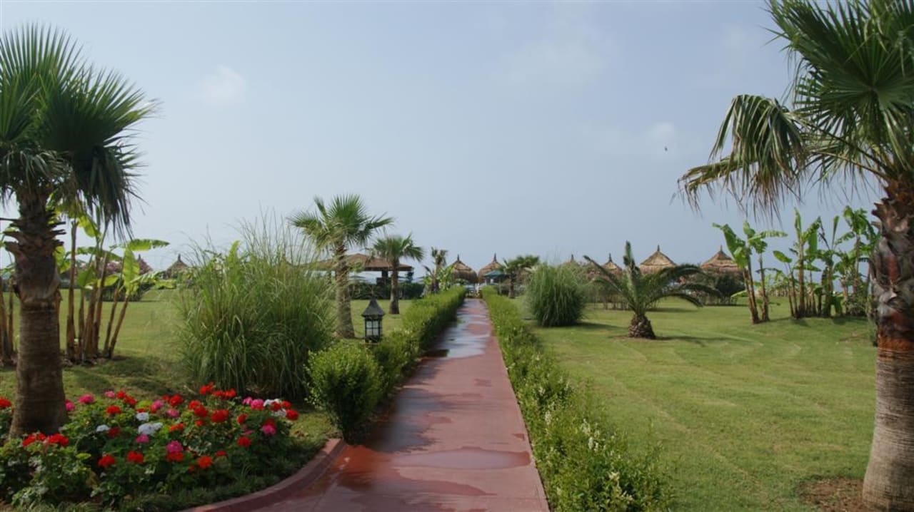 Weg zum Strand IC Hotels Green Palace & Villas