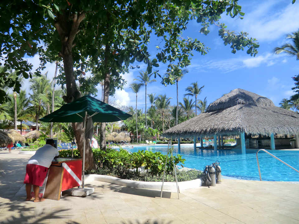 Einer der 3 Pools Grand Palladium Select Bávaro Resort & Spa