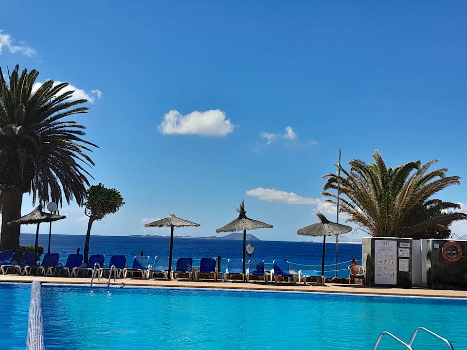 Pool SBH Hotel Royal Monica