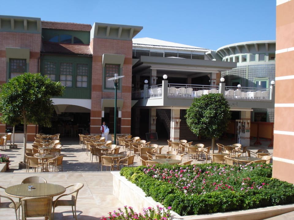Vor dem Amphitheater Megasaray Club Belek