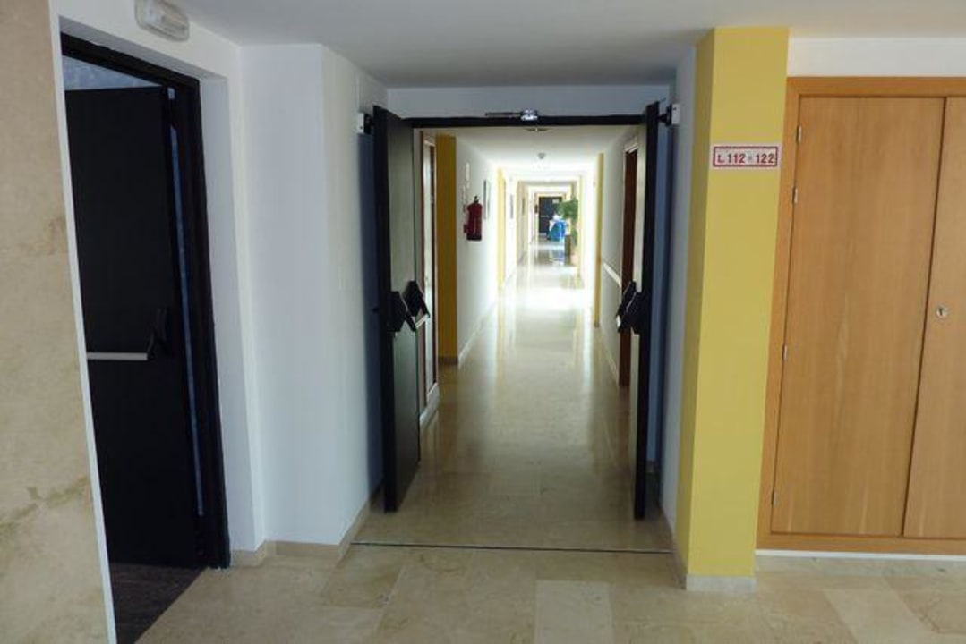 Flur 1. OG Aparthotel Dunes Platja