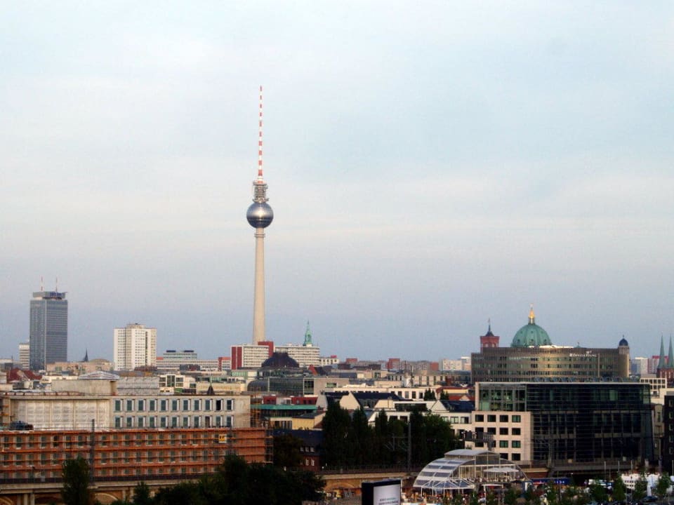Aussicht vom Hoteldach MEININGER Hotel Berlin Hauptbahnhof