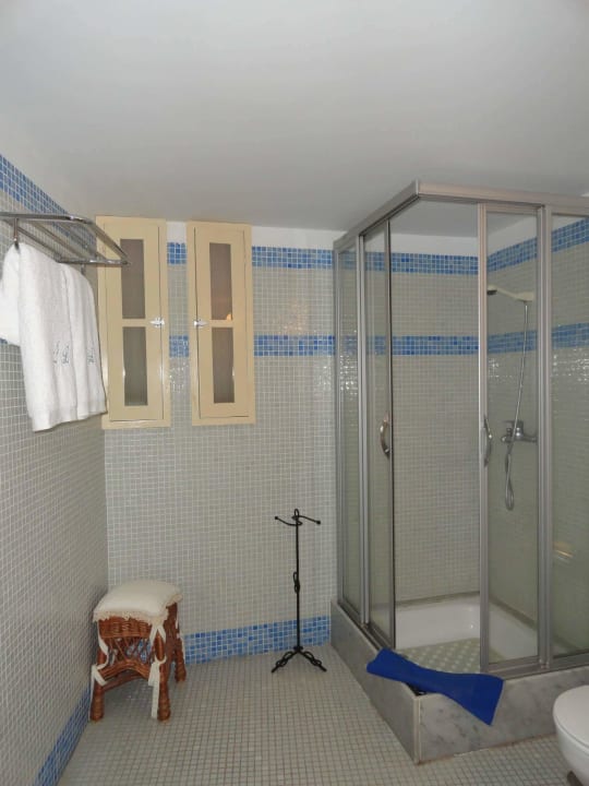 Badezimmer unseres Doppelzimmers Hotel Rural Casa Lugo