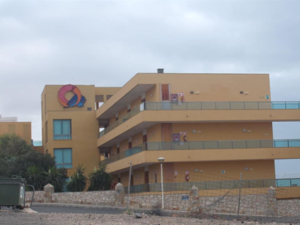 Das Hotel von der Seite SBH Club Paraiso Playa