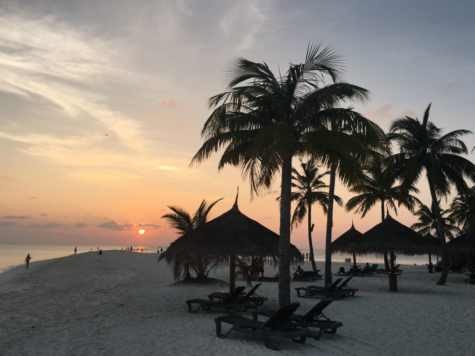 Strand Kuredu Island Resort & Spa