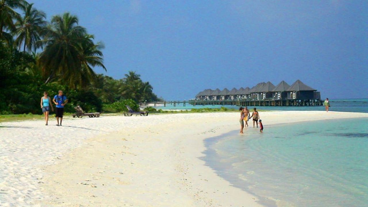 Водные виллы Kuredu Island Resort & Spa