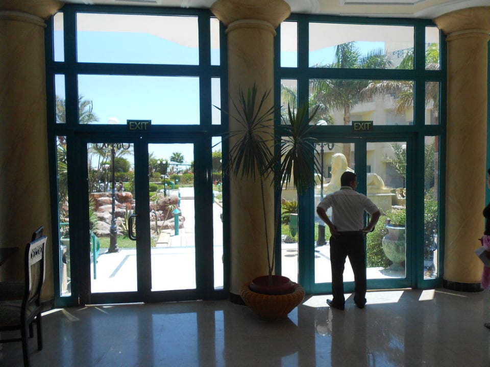 Lobby Moreno Horizon Spa & Resort