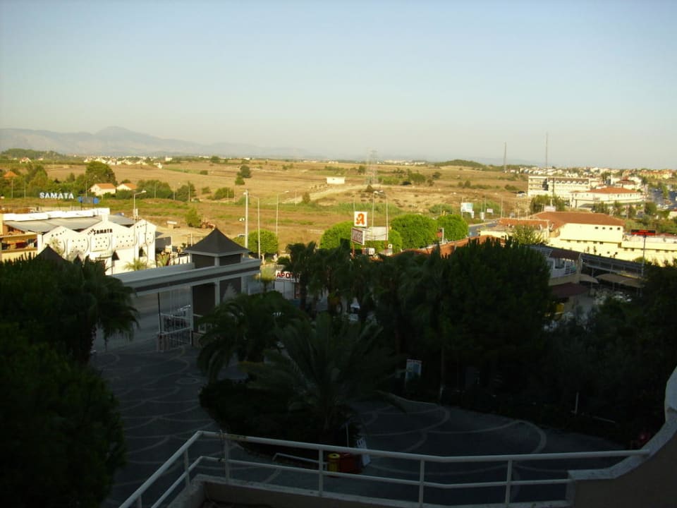 Disco gegenüber Side Alegria Hotel & Spa - Adults only +16