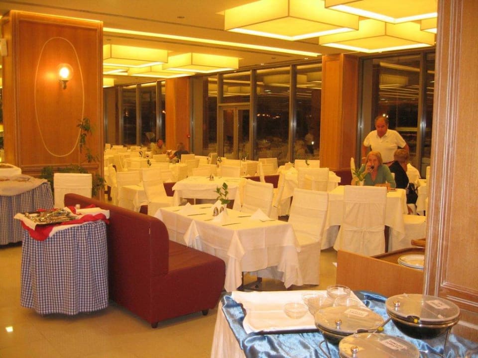 Blick in den Speisesaal Caravia Beach Hotel