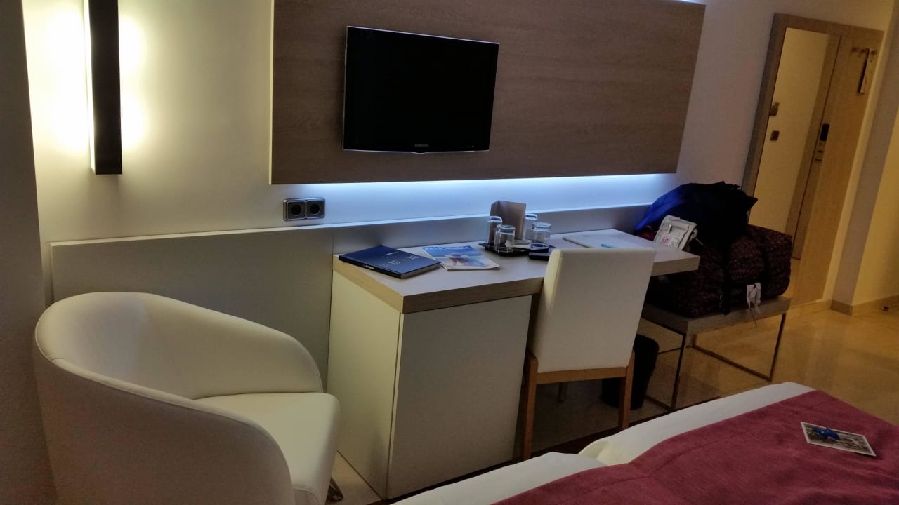 TV gr. als auf d. Bild Grupotel Acapulco Playa - Adults Only