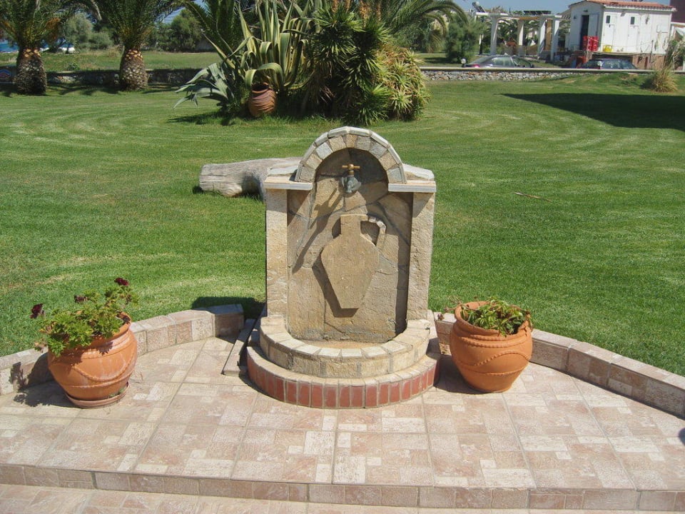 Gartenanlage Vantaris Luxury Beach Resort