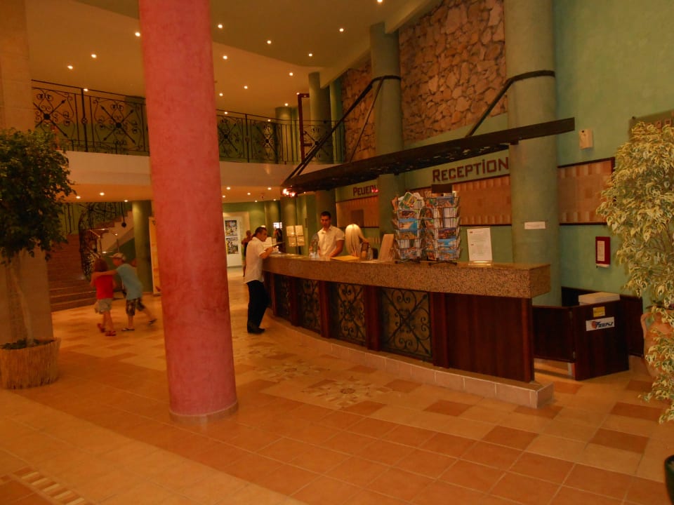 Rezeption Hotel Hrizantema