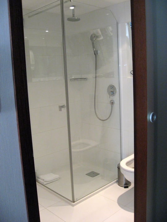 Glasdusche ohne Festhaltemöglichkeit Marine Hotel by Zdrojowa