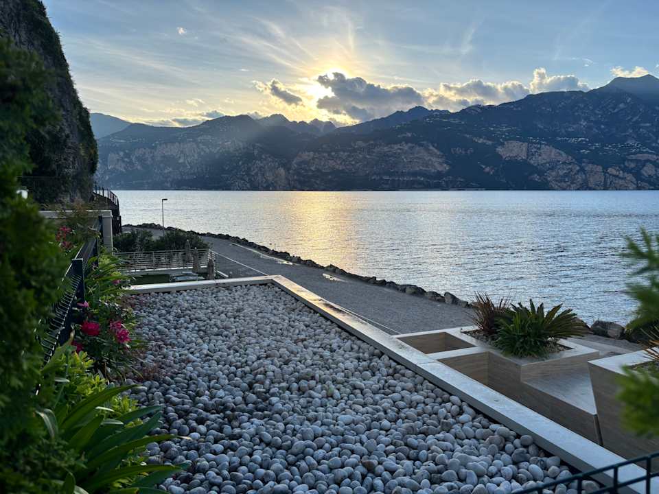 Außenansicht Hotel Castello Lake Front