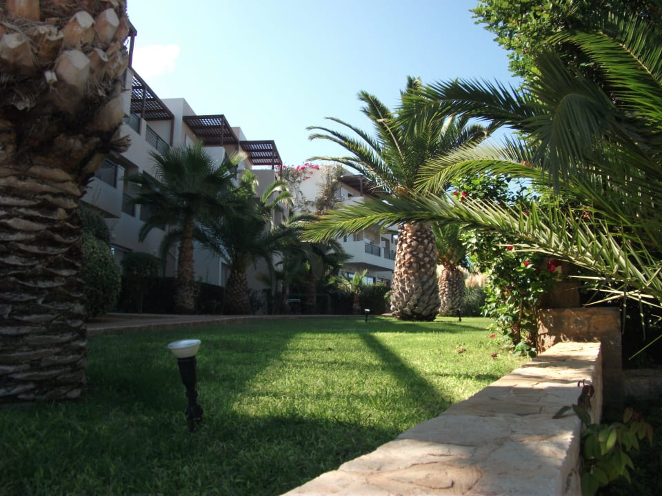 Garten Grand Hotel Holiday Resort