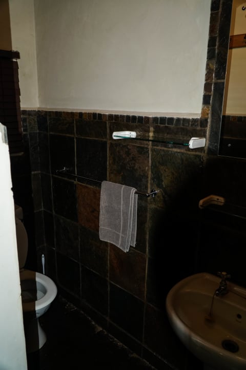 Das kleine Bad im Bungalow Punda Maria Rest Camp