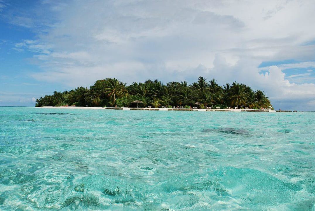 Sunset bar Vilamendhoo Island Resort & Spa