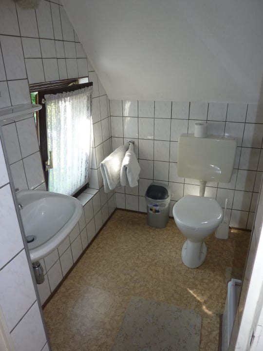 Bad von Zimmer 6 Herberge in der Buttergasse