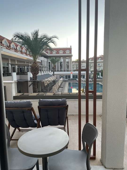 Zimmer Side Story Resort & Spa