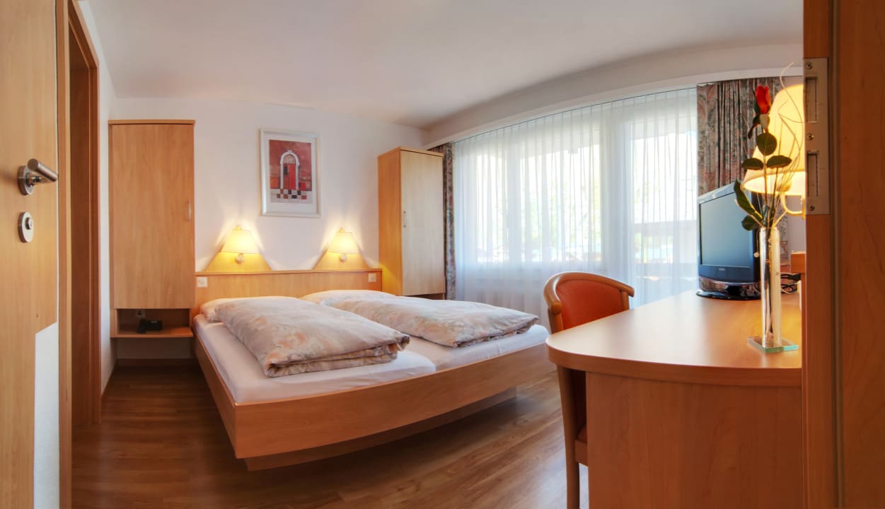 Zimmer Hotel Eden No. 7