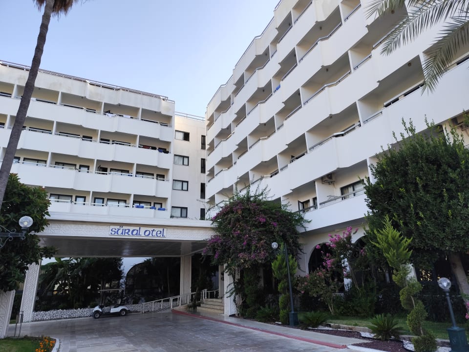 Außenansicht Hotel Süral