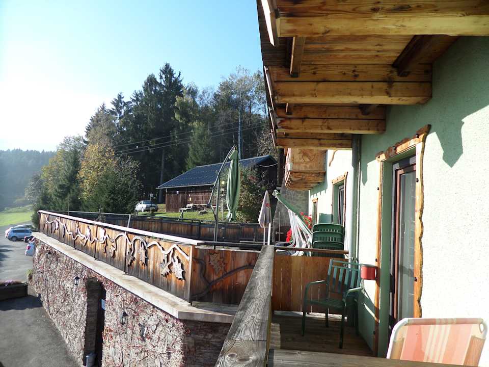 Seitlicher Blick vom Balkon Gasthof Reinbacher