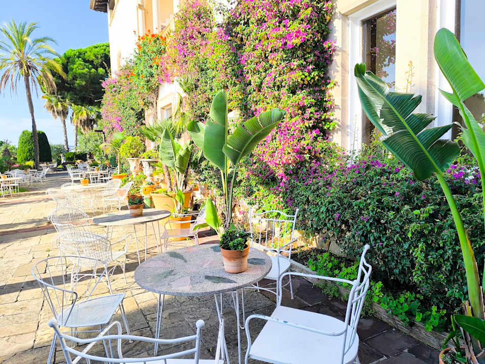 Außenansicht Hotel Roger de Flor Seleqtta