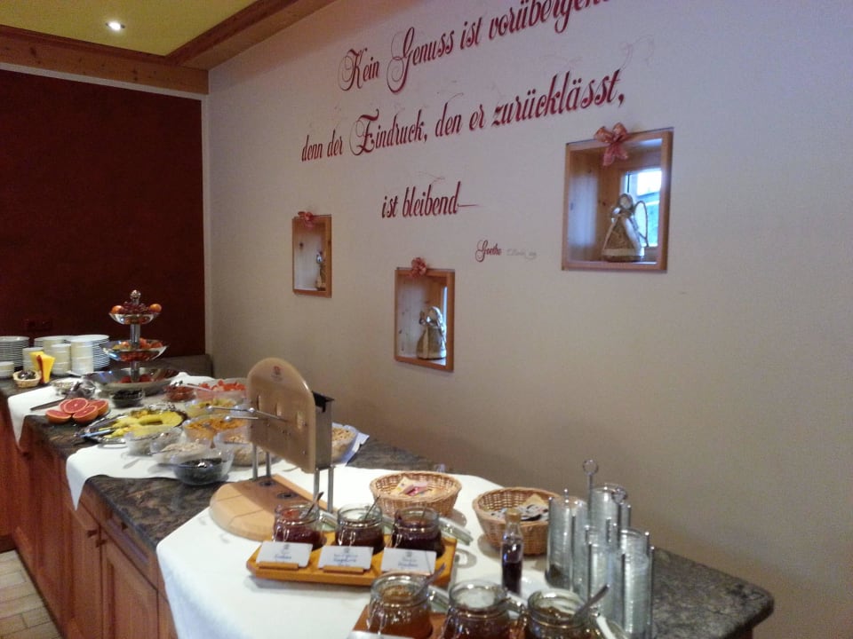 Frühstückbuffet Alm- & Wellnesshotel Alpenhof