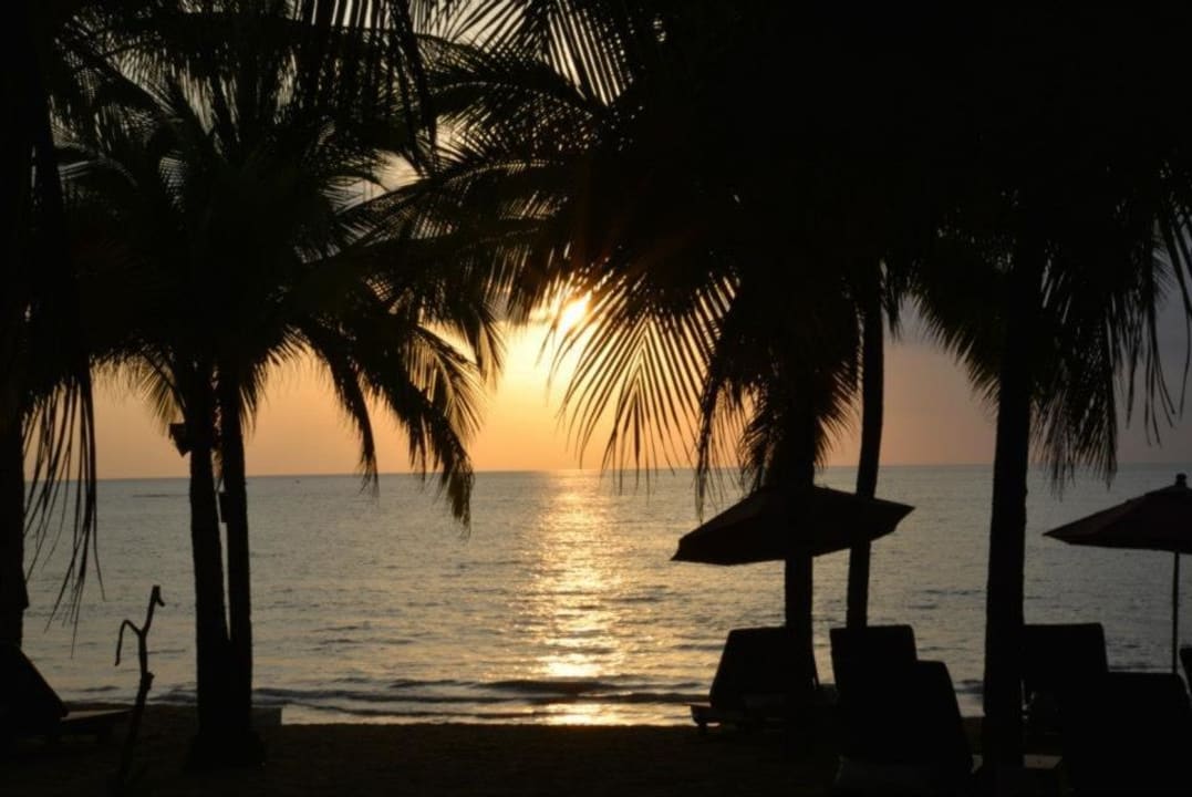 Jeden Tag ein traumhaft schöner Sonnenuntergang  Khaolak Laguna Resort