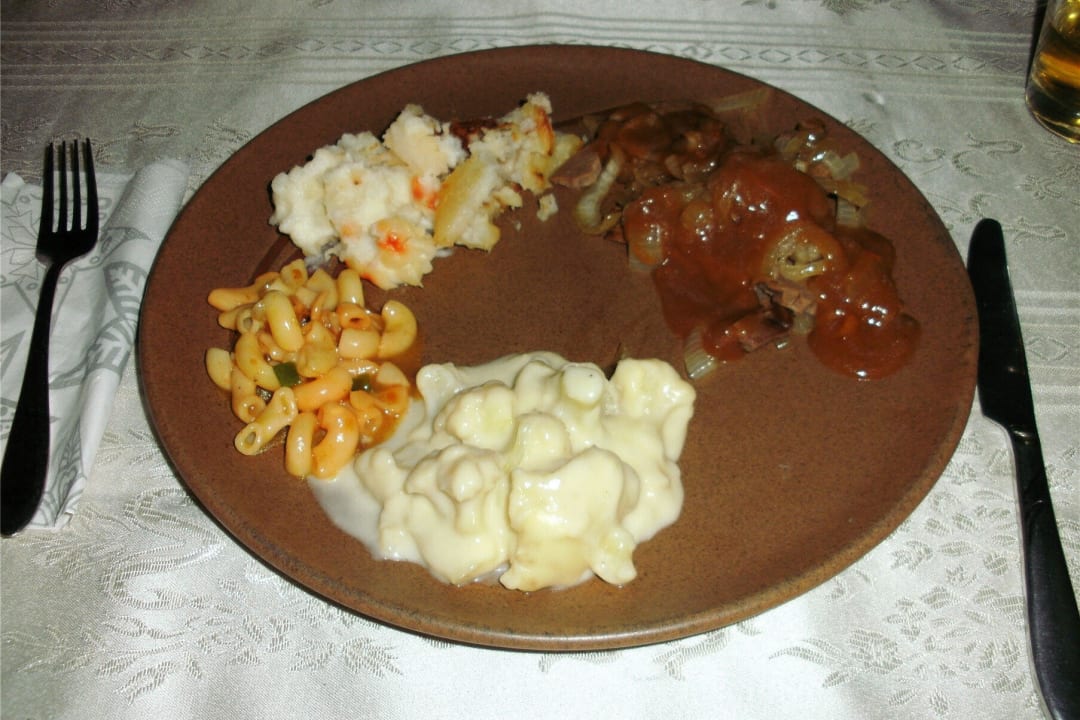 Abendessen: Hauptgericht n'Kwazi Lodge And Camping Site