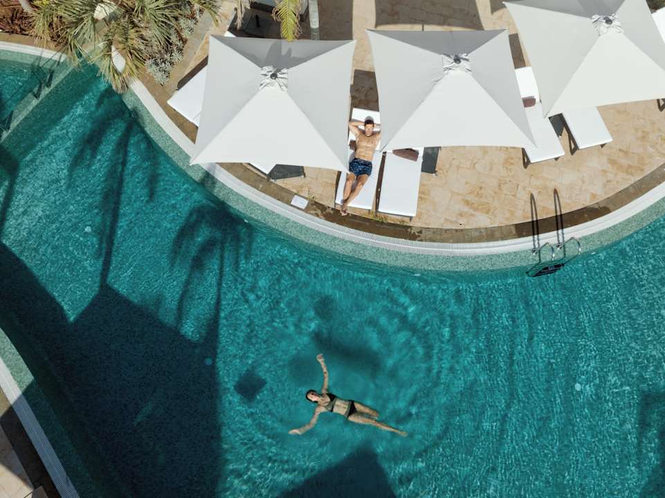Pool Dreams Madeira Resort & Spa