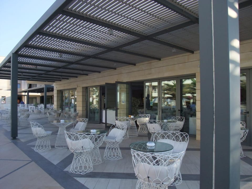 Neben der Lobby mit Blick zum Pool und Meer Aegean Pearl