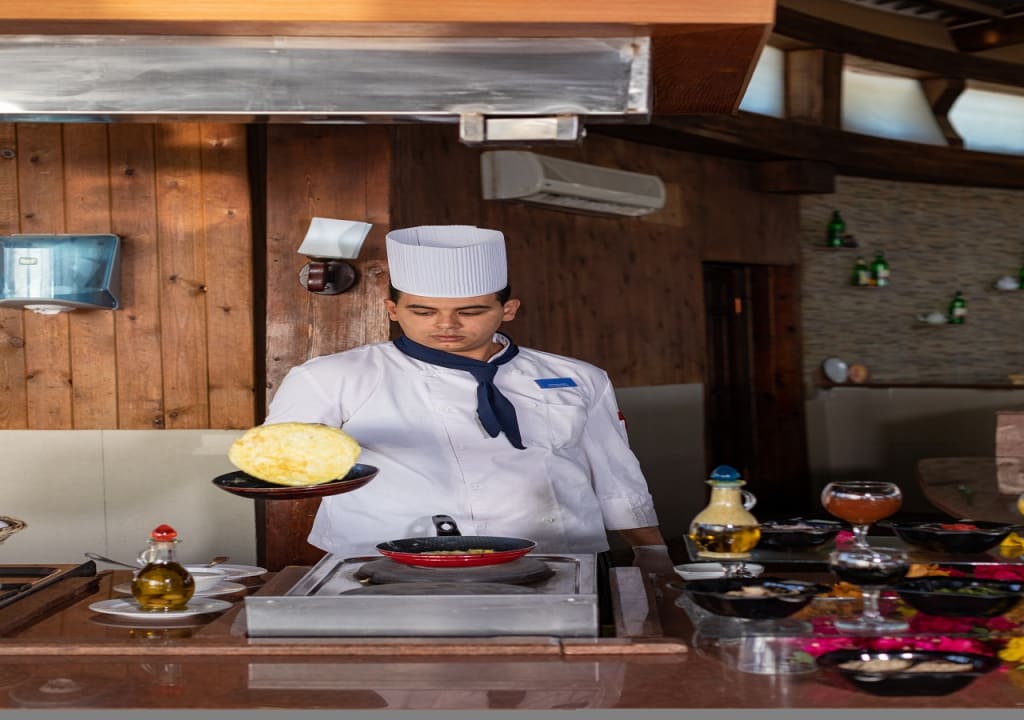 Gastro Laguna Beach Marsa Resort