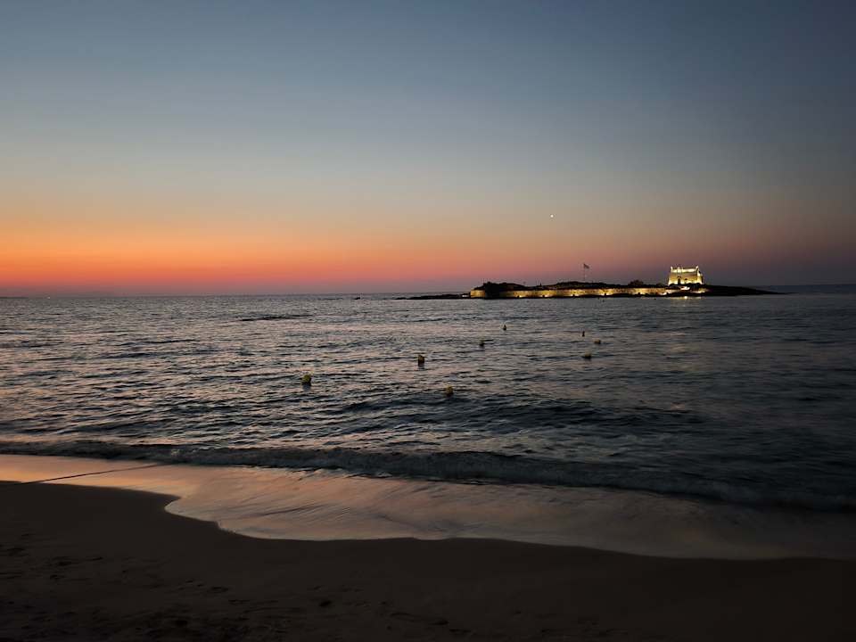 Strand High Beach Resort