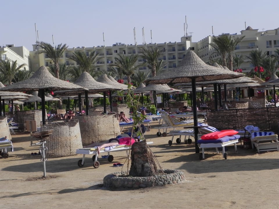 Widok od strony morza Le Jardin Aqua Park Resort